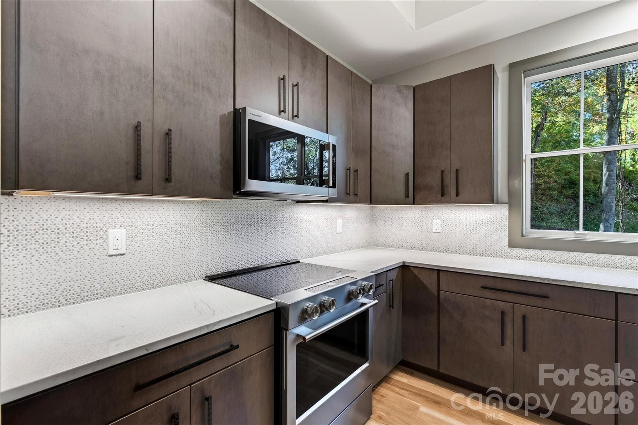 Kitchen - 51 Bear Tree Cove, Canton
