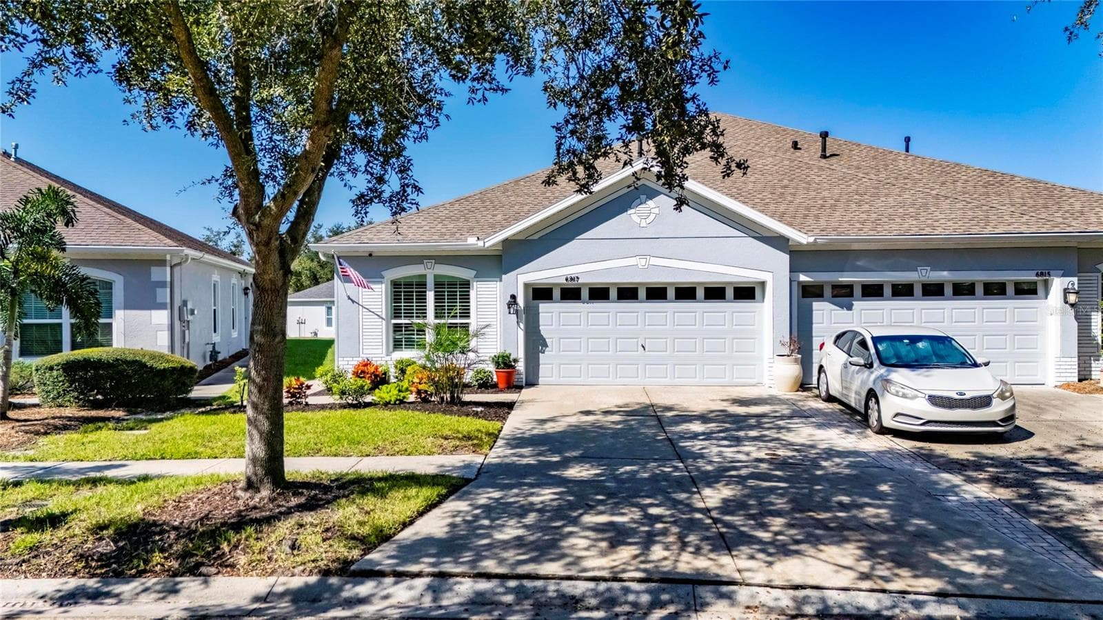 6817 SURREY OAK DR