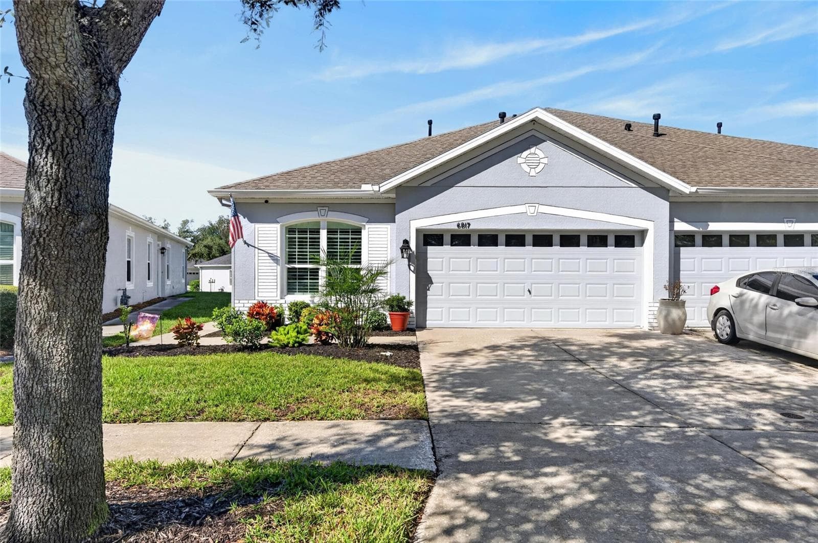 Villa at 6817 SURREY OAK DR, APOLLO BEACH, photo 2 of 55