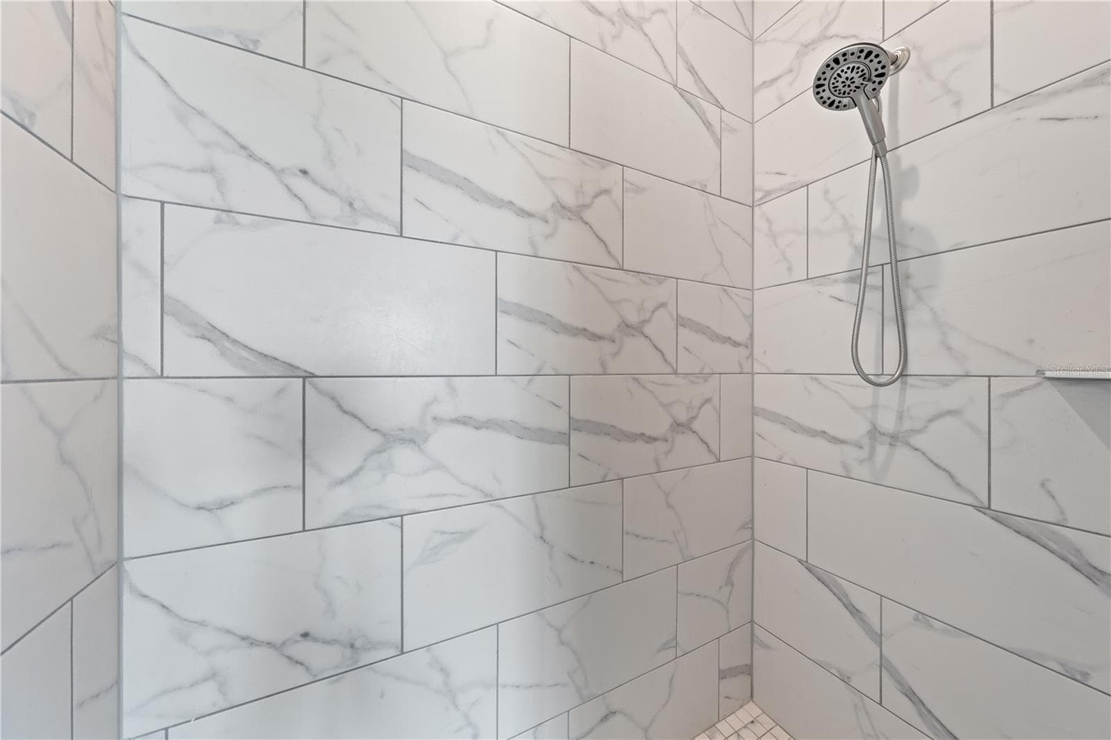 2nd primary showerhead - 590 EDEN DR, ST CLOUD