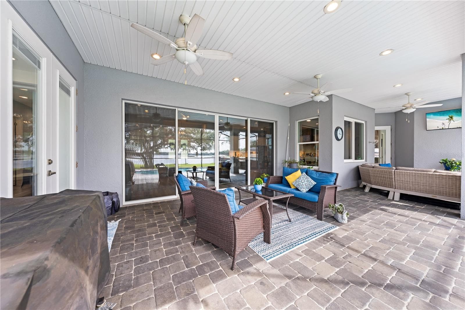 Large covered lanai perfect for entertaining - 590 EDEN DR, ST CLOUD