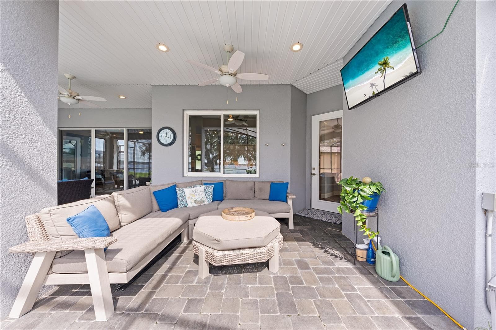 Large covered lanai perfect for entertaining - 590 EDEN DR, ST CLOUD