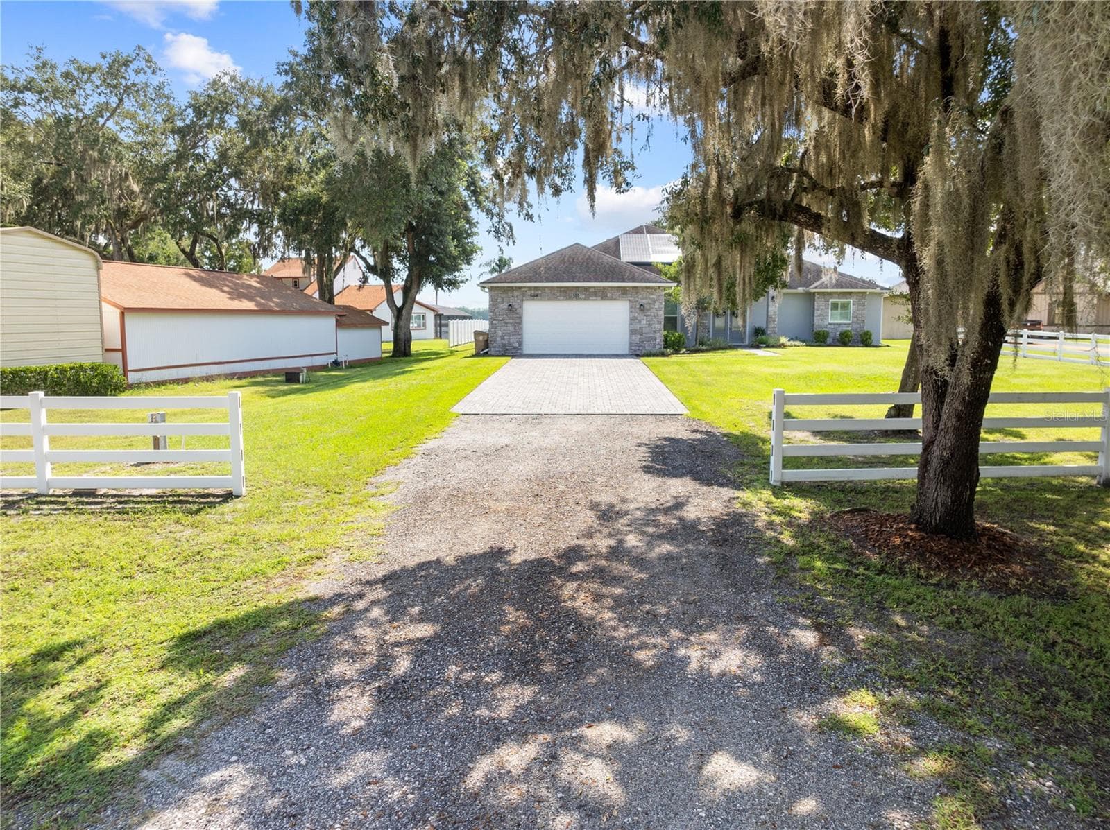 Entrance of home - 590 EDEN DR, ST CLOUD