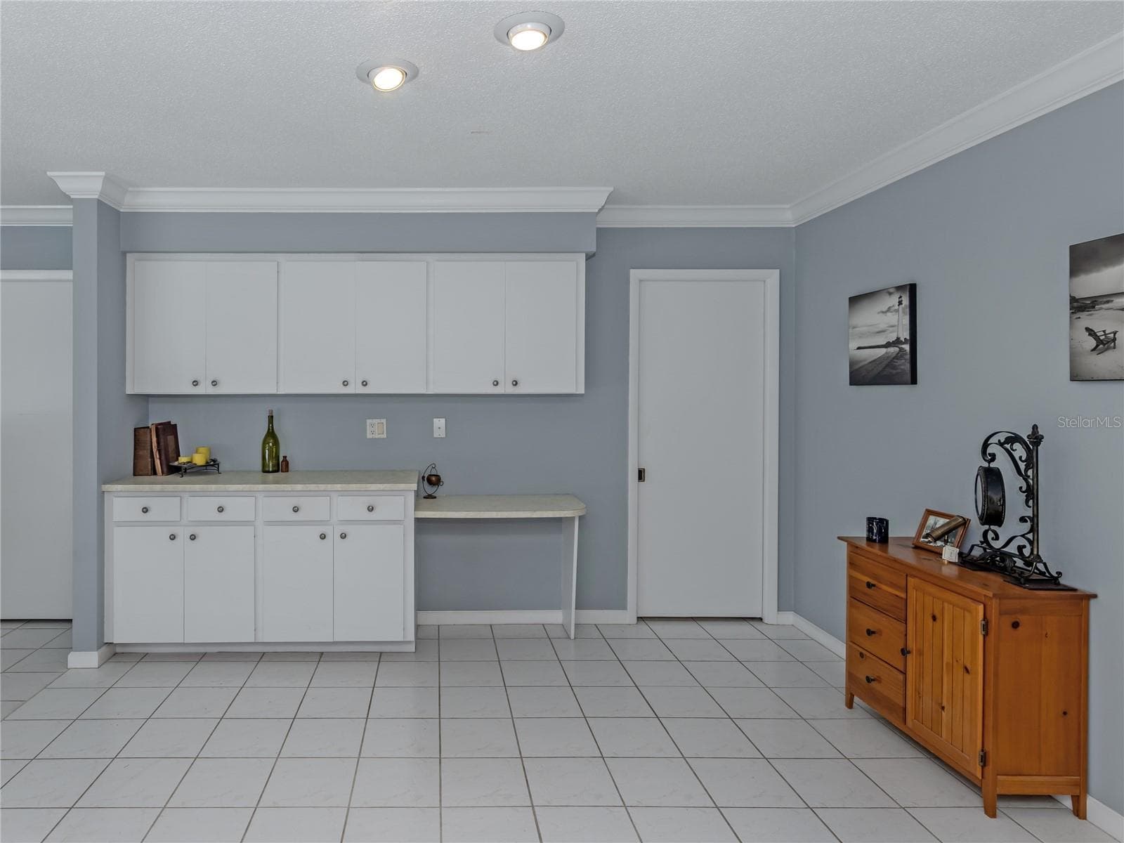 Single Family Residence at 1612 VIKKI CT, VENICE, photo 10 of 26