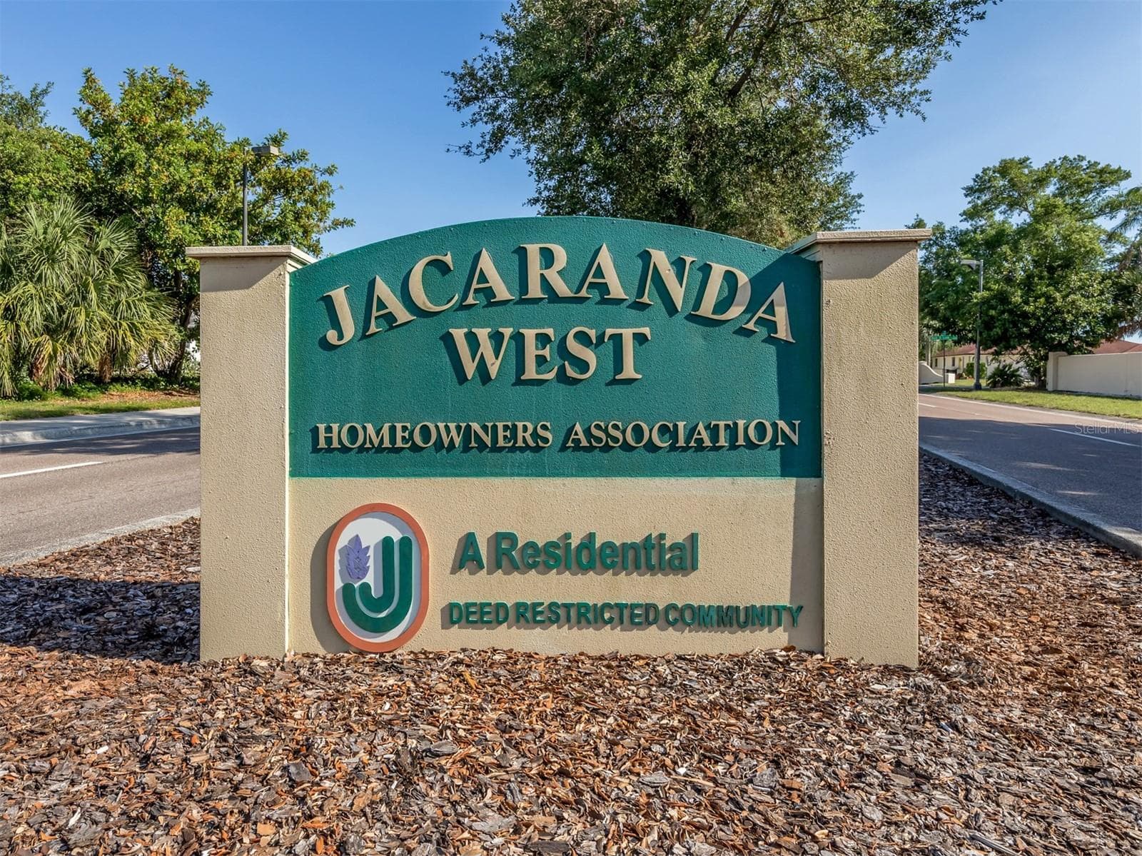 Jacaranda West - 1612 VIKKI CT, VENICE