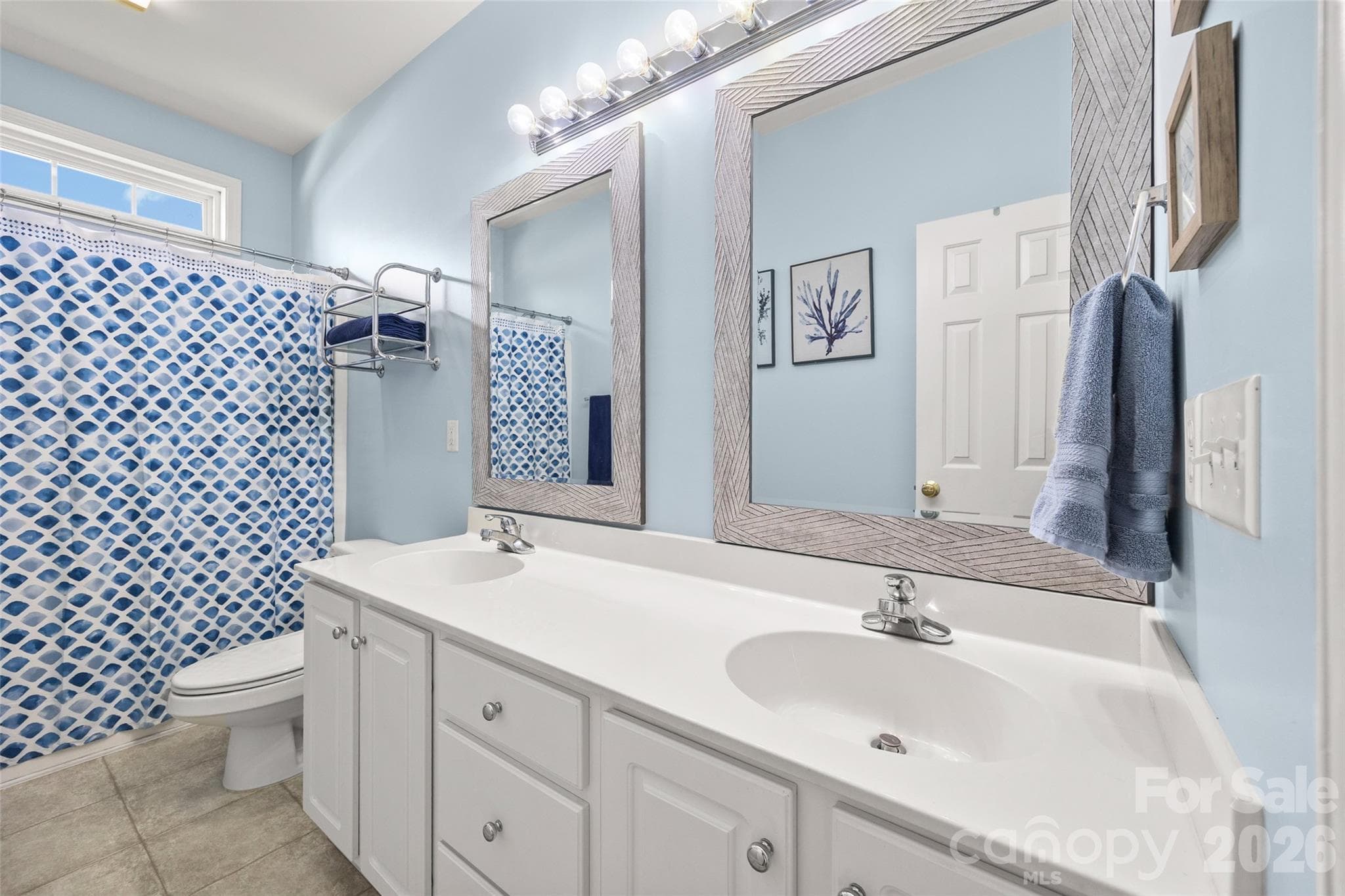 Guest Full Bathroom - 1718 Sanridge Wind Lane, Charlotte
