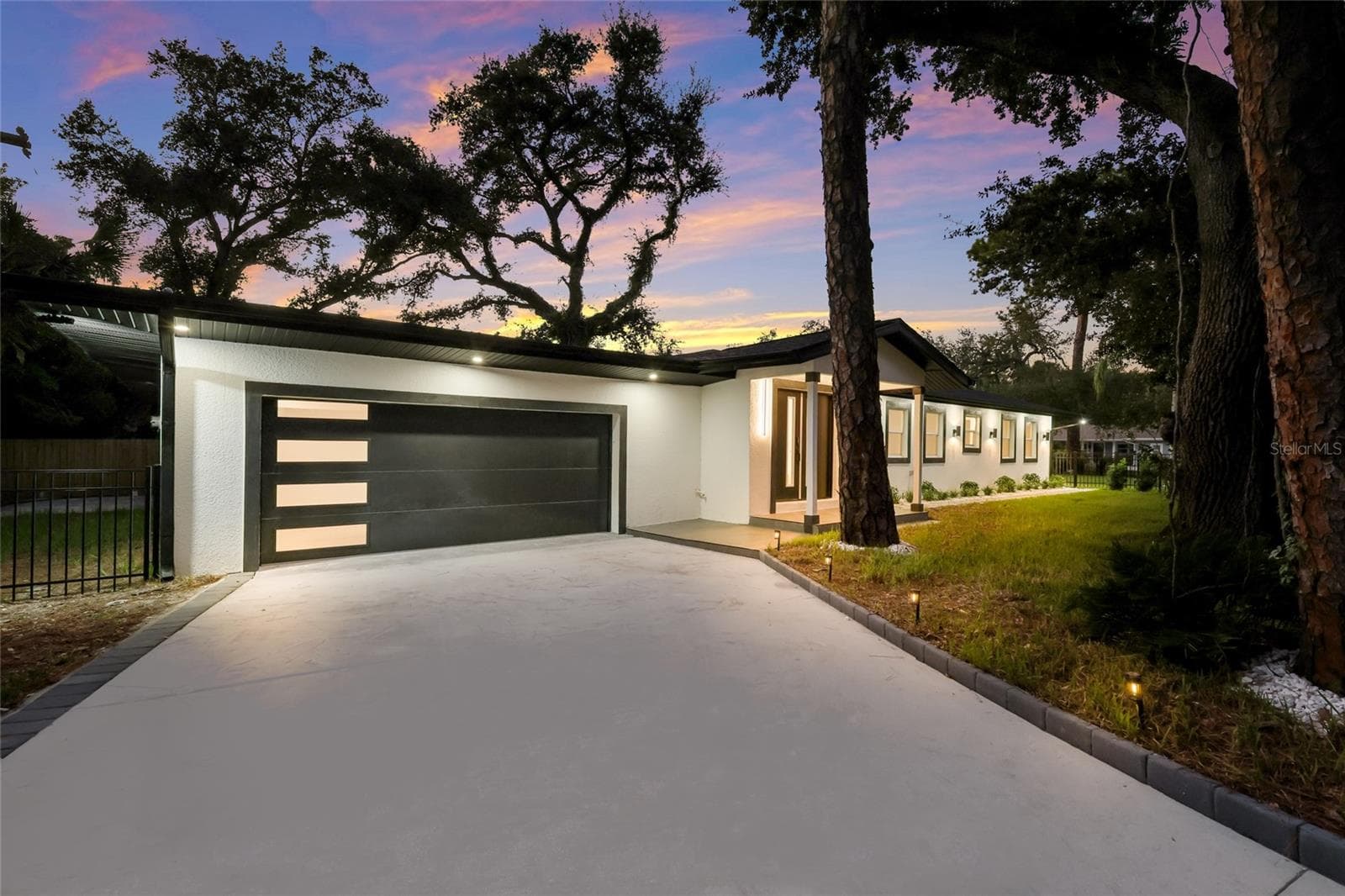 Single Family Residence at 780 INDIAN BEACH CIR, SARASOTA, photo 2 of 43