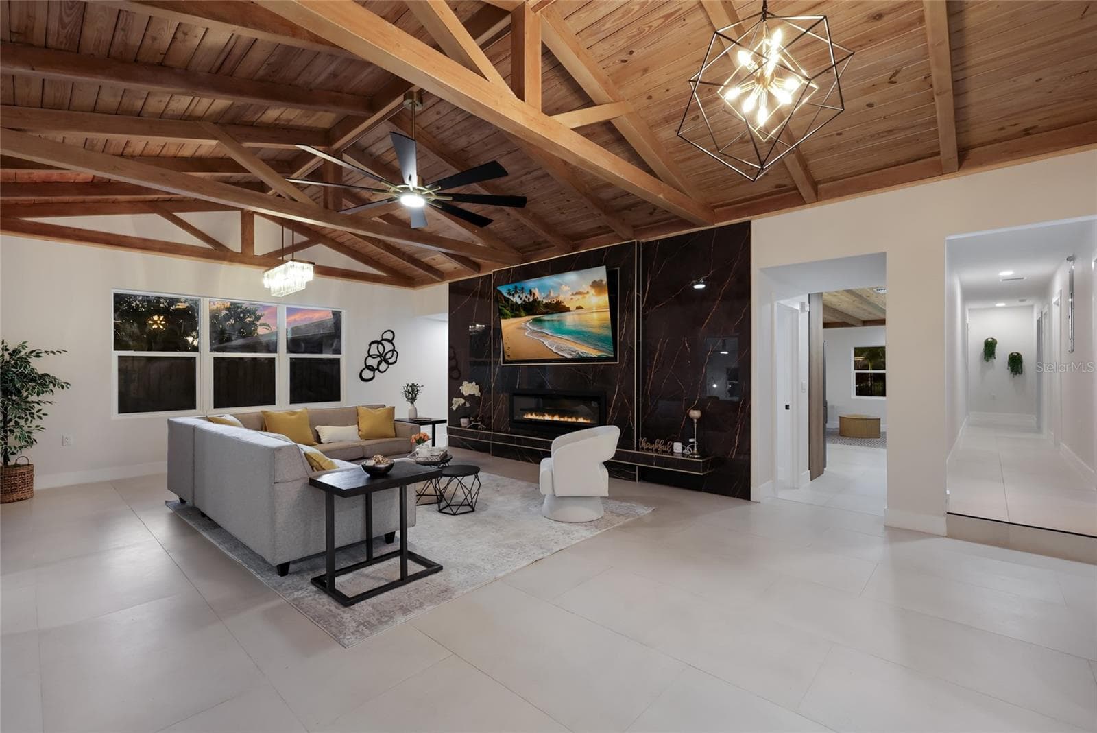 Single Family Residence at 780 INDIAN BEACH CIR, SARASOTA, photo 7 of 43