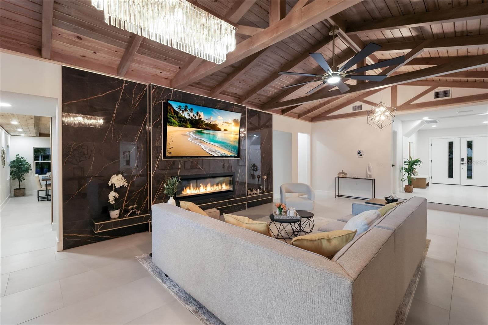 Single Family Residence at 780 INDIAN BEACH CIR, SARASOTA, photo 9 of 43