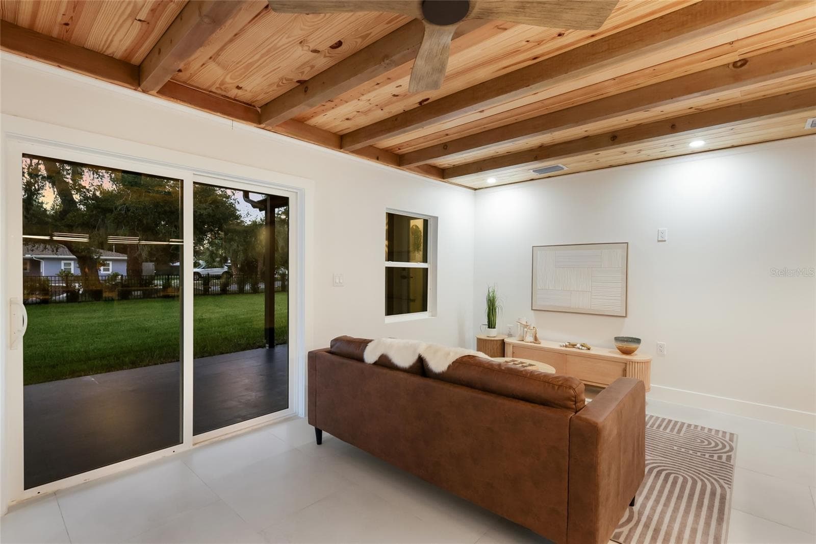 Single Family Residence at 780 INDIAN BEACH CIR, SARASOTA, photo 15 of 43