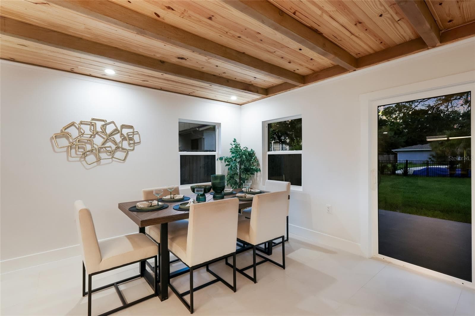 Single Family Residence at 780 INDIAN BEACH CIR, SARASOTA, photo 16 of 43
