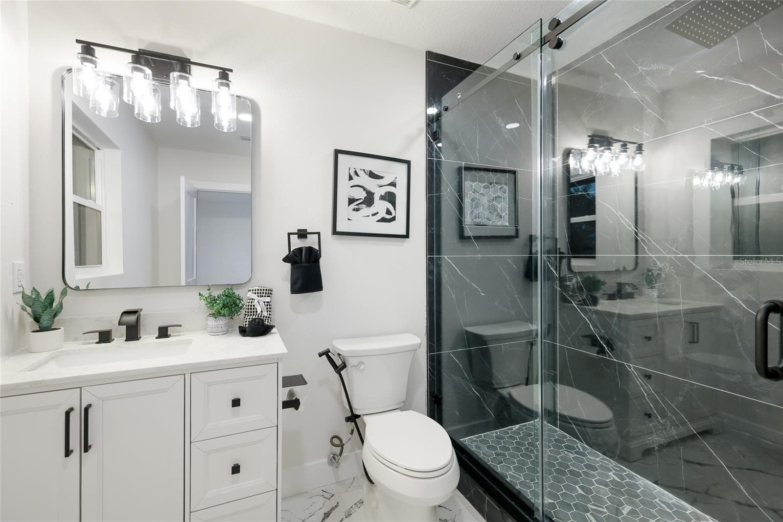 Single Family Residence at 780 INDIAN BEACH CIR, SARASOTA, photo 29 of 43