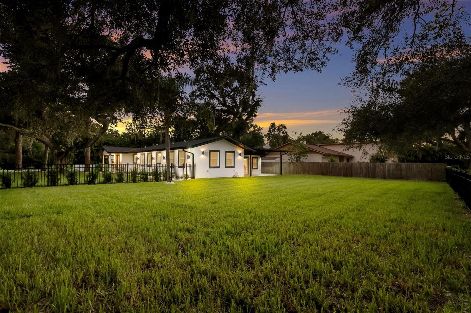 Single Family Residence at 780 INDIAN BEACH CIR, SARASOTA, photo 35 of 43