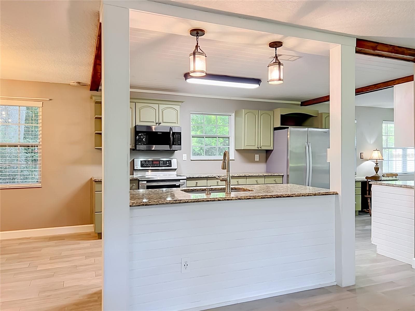 Single Family Residence at 35933 CLEAR LAKE CIR, EUSTIS, photo 17 of 58