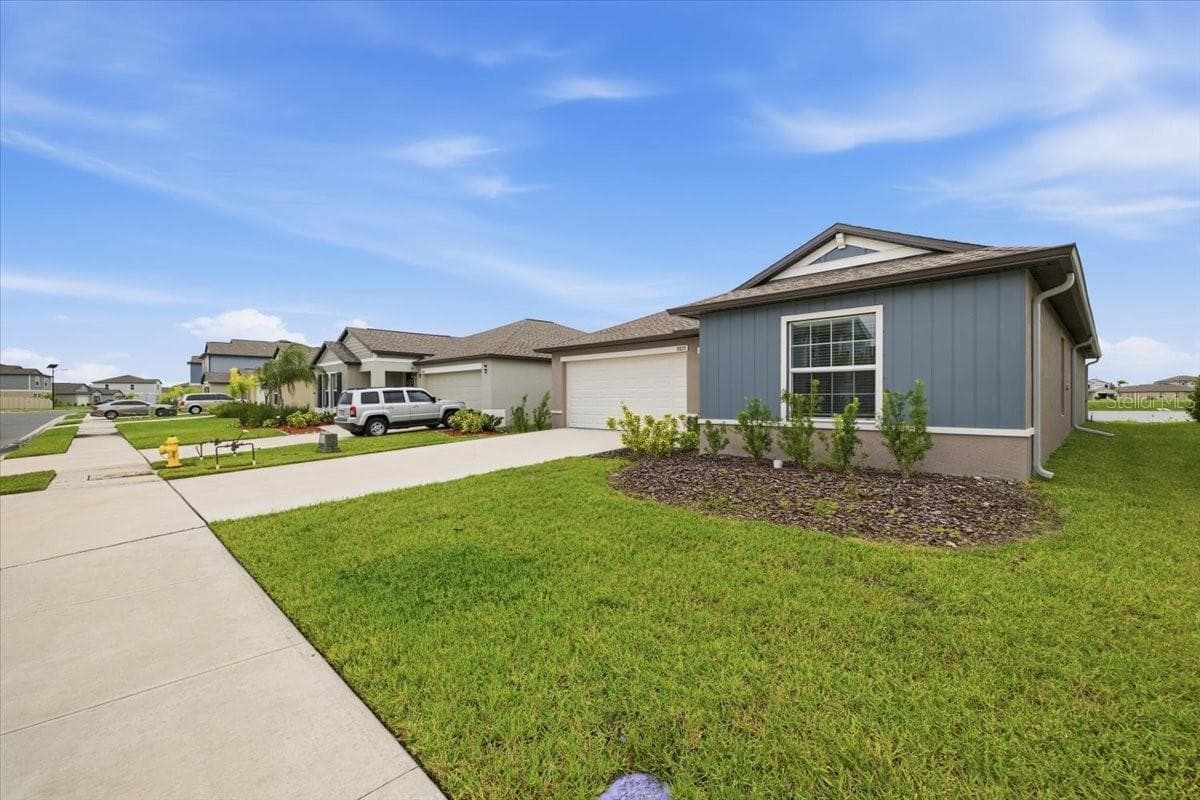Single Family Residence at 8823 SUNSET PARK TRL, PARRISH, photo 3 of 44