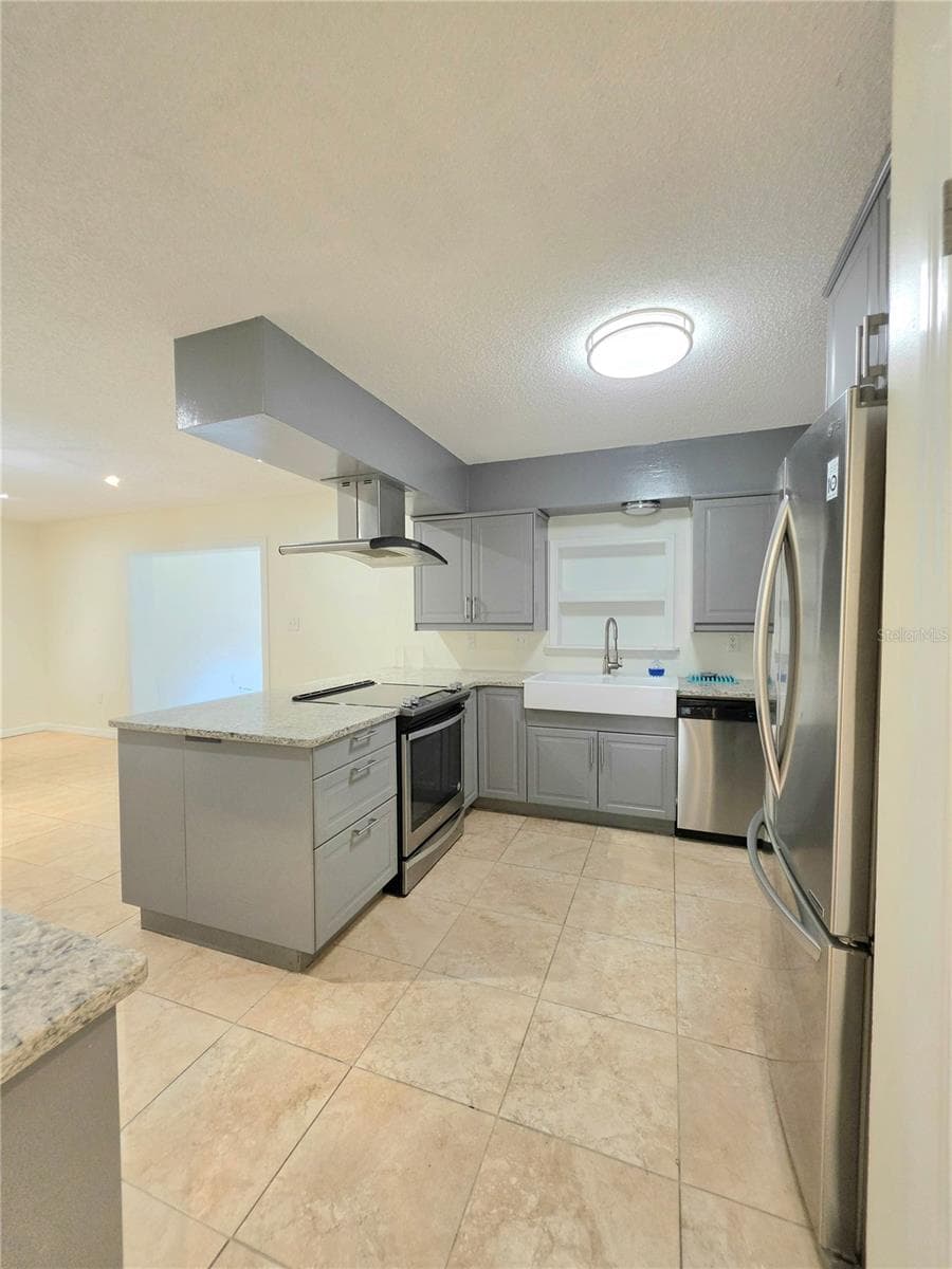 Single Family Residence at 17001 MELBA LN, LUTZ, photo 9 of 60