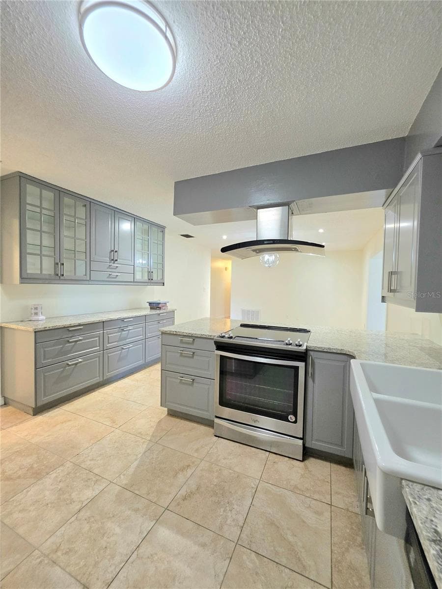 Single Family Residence at 17001 MELBA LN, LUTZ, photo 13 of 60