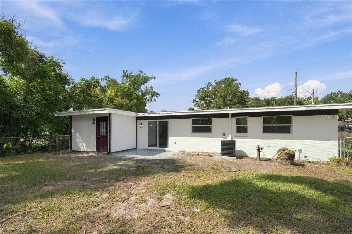 Single Family Residence at 240 WESTWOOD AVE, WINTER HAVEN, photo 50 of 64