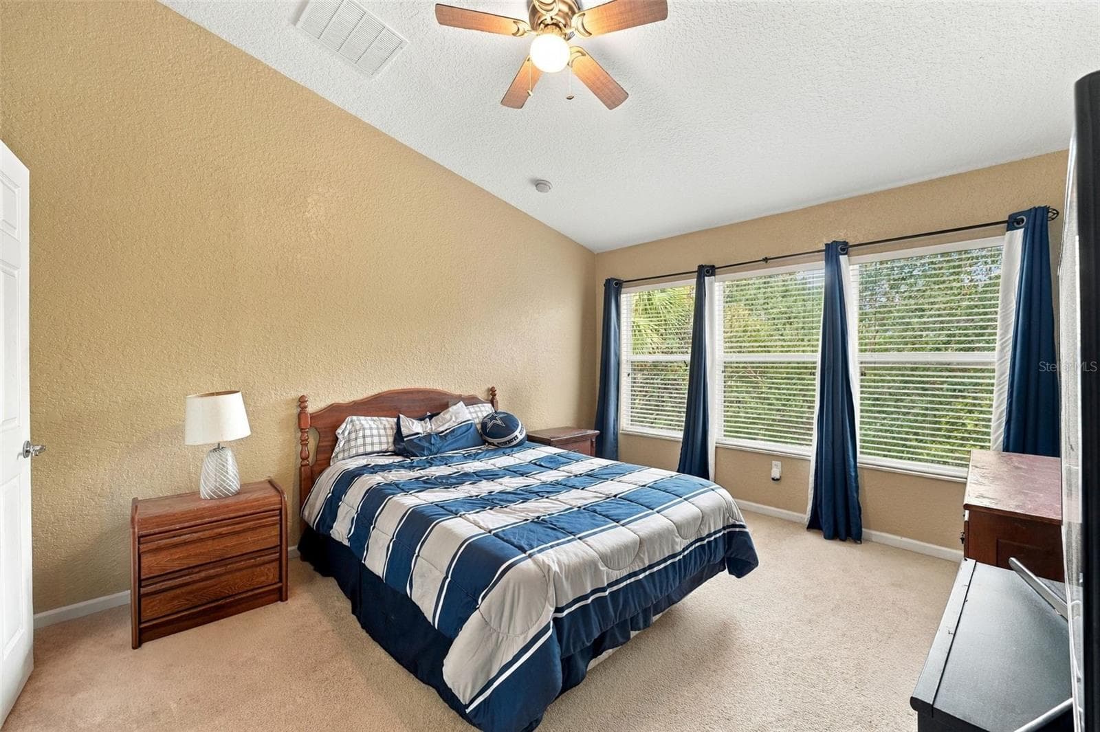 Townhouse at 2521 STOCKTON DR, SANFORD, photo 16 of 36