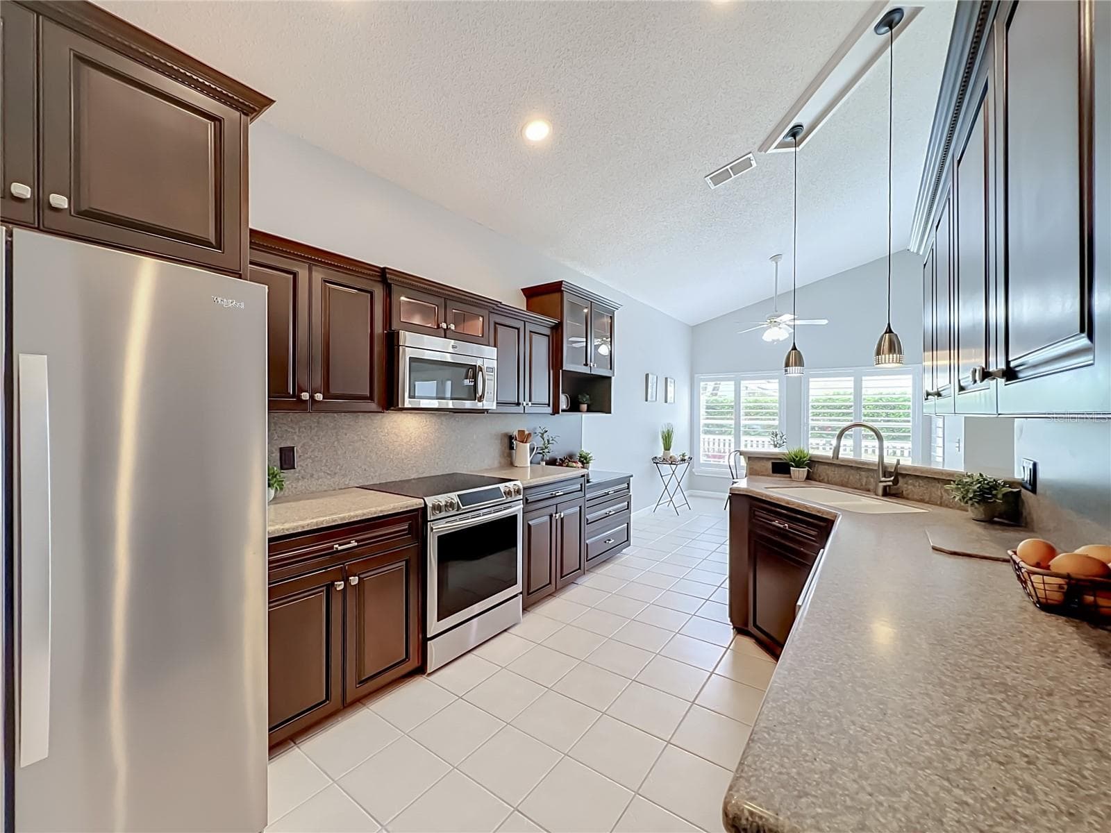 Single Family Residence at 1519 WOODSGLEN DR, WINTER SPRINGS, photo 12 of 49