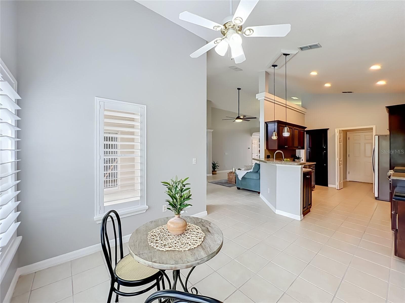 Single Family Residence at 1519 WOODSGLEN DR, WINTER SPRINGS, photo 15 of 49