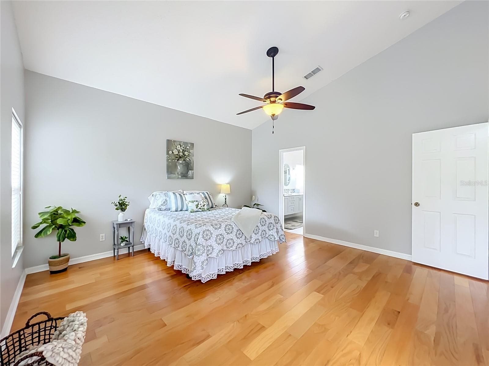 Single Family Residence at 1519 WOODSGLEN DR, WINTER SPRINGS, photo 17 of 49