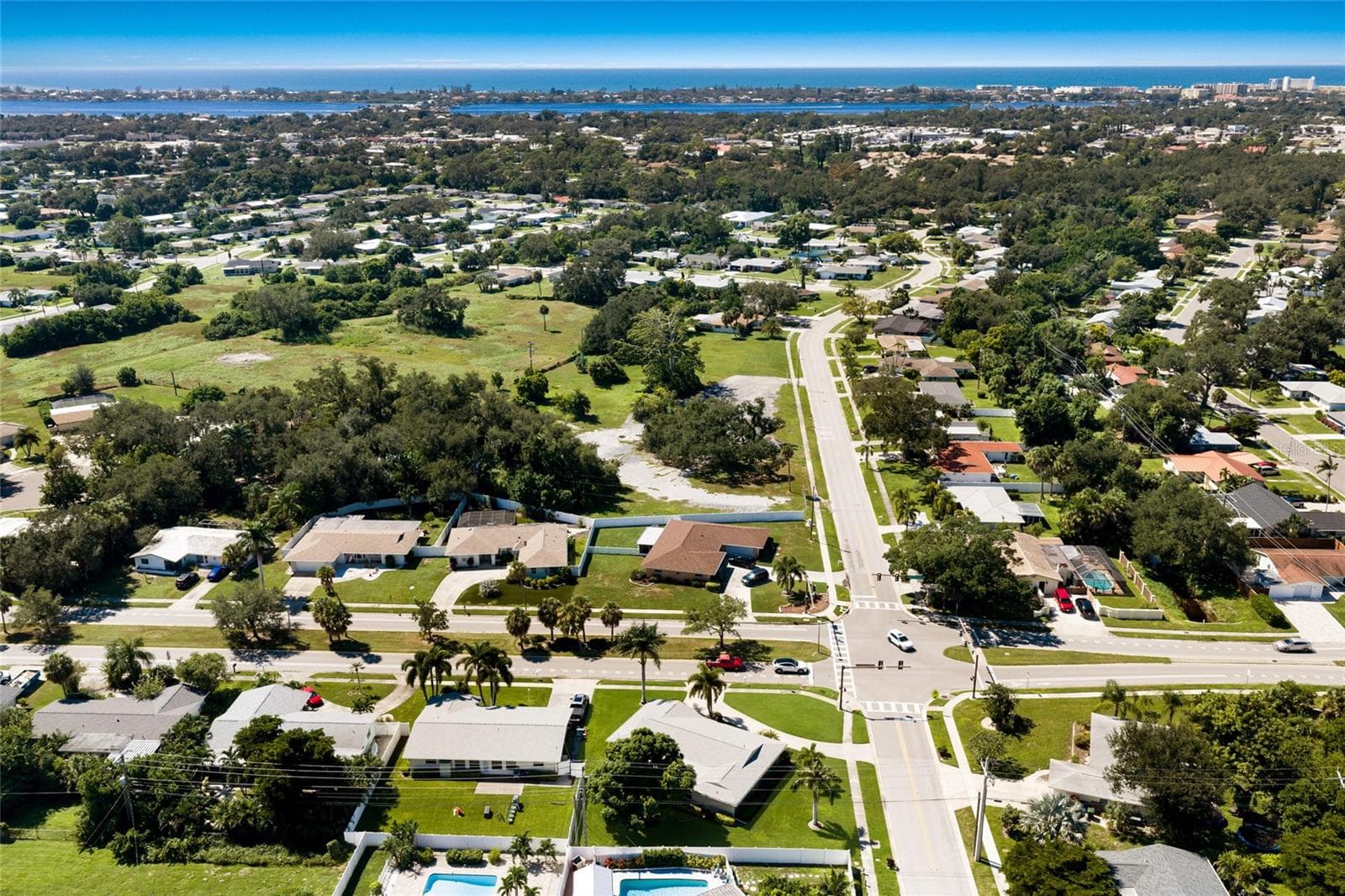 Single Family Residence at GULF GATE, SARASOTA, photo 2 of 41