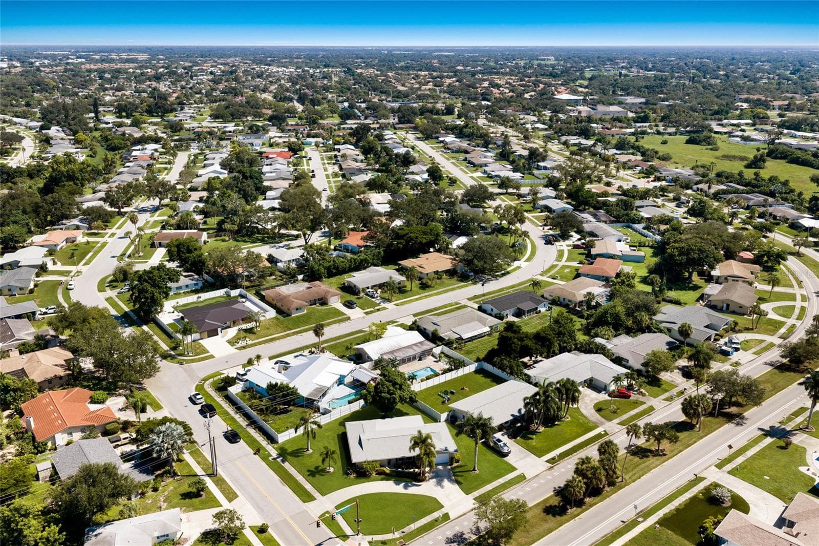 Single Family Residence at GULF GATE, SARASOTA, photo 37 of 41