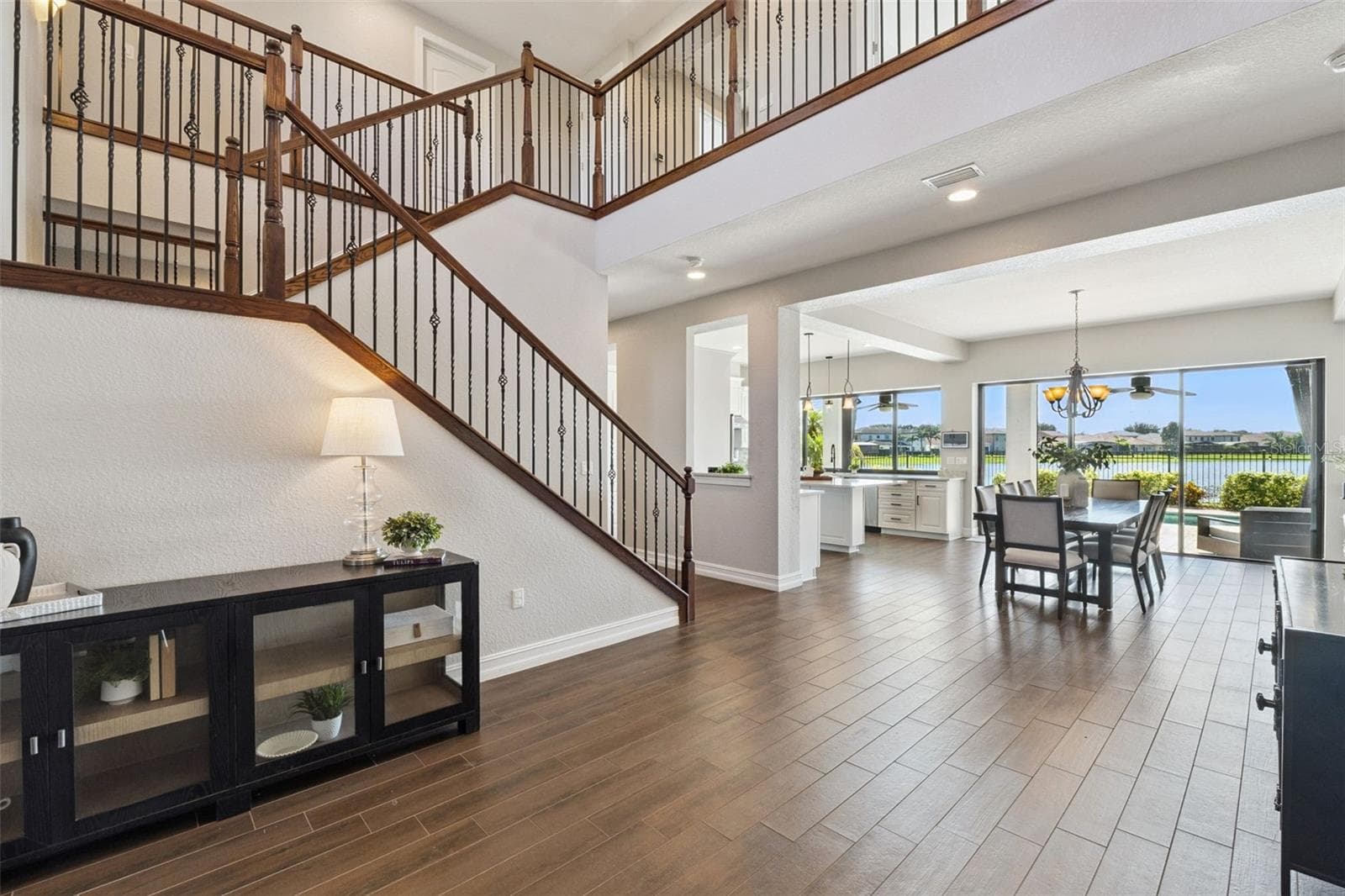 Single Family Residence at 10919 MOBBERLEY CIR, ORLANDO, photo 5 of 63