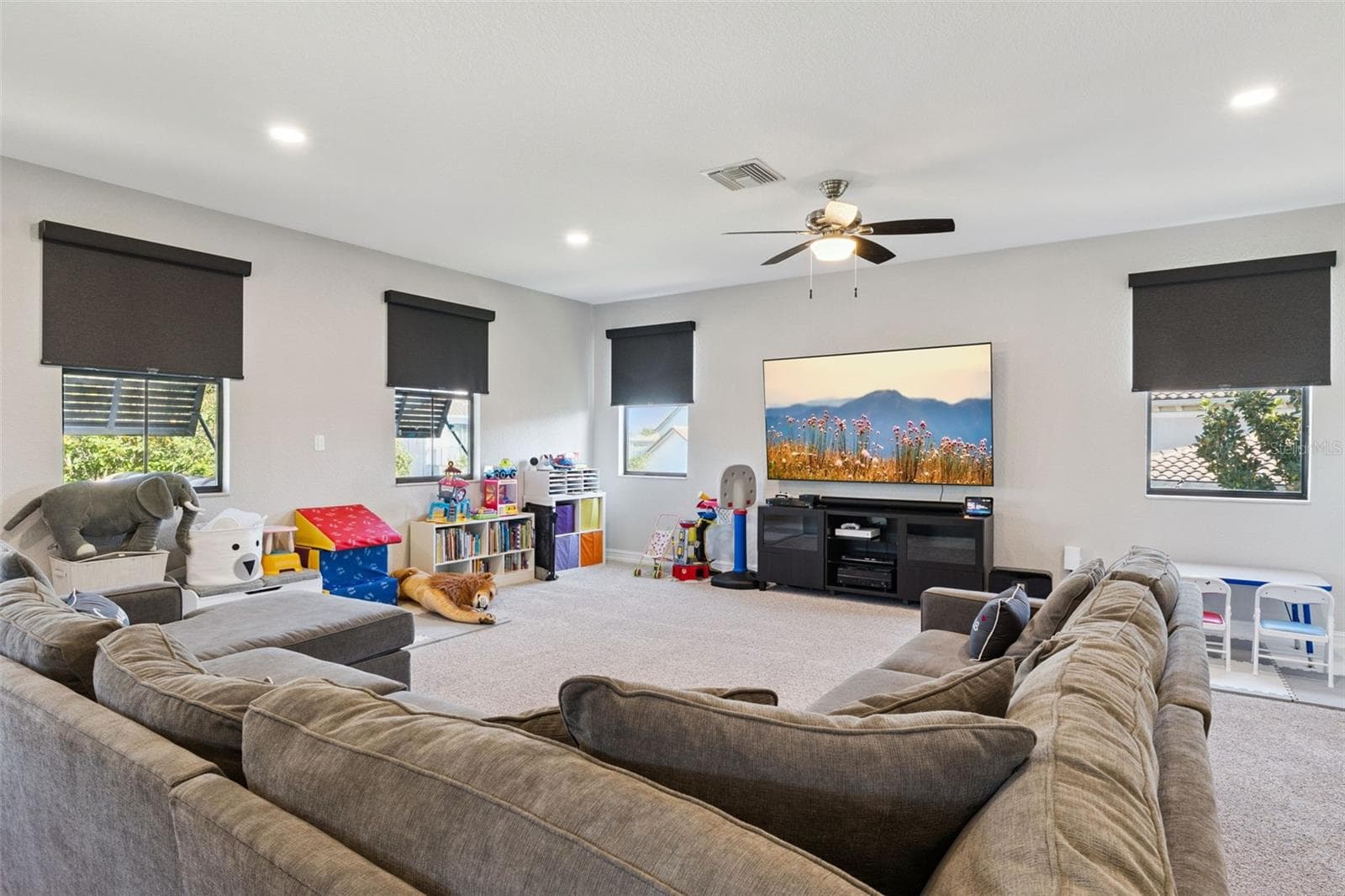 Single Family Residence at 10919 MOBBERLEY CIR, ORLANDO, photo 32 of 63