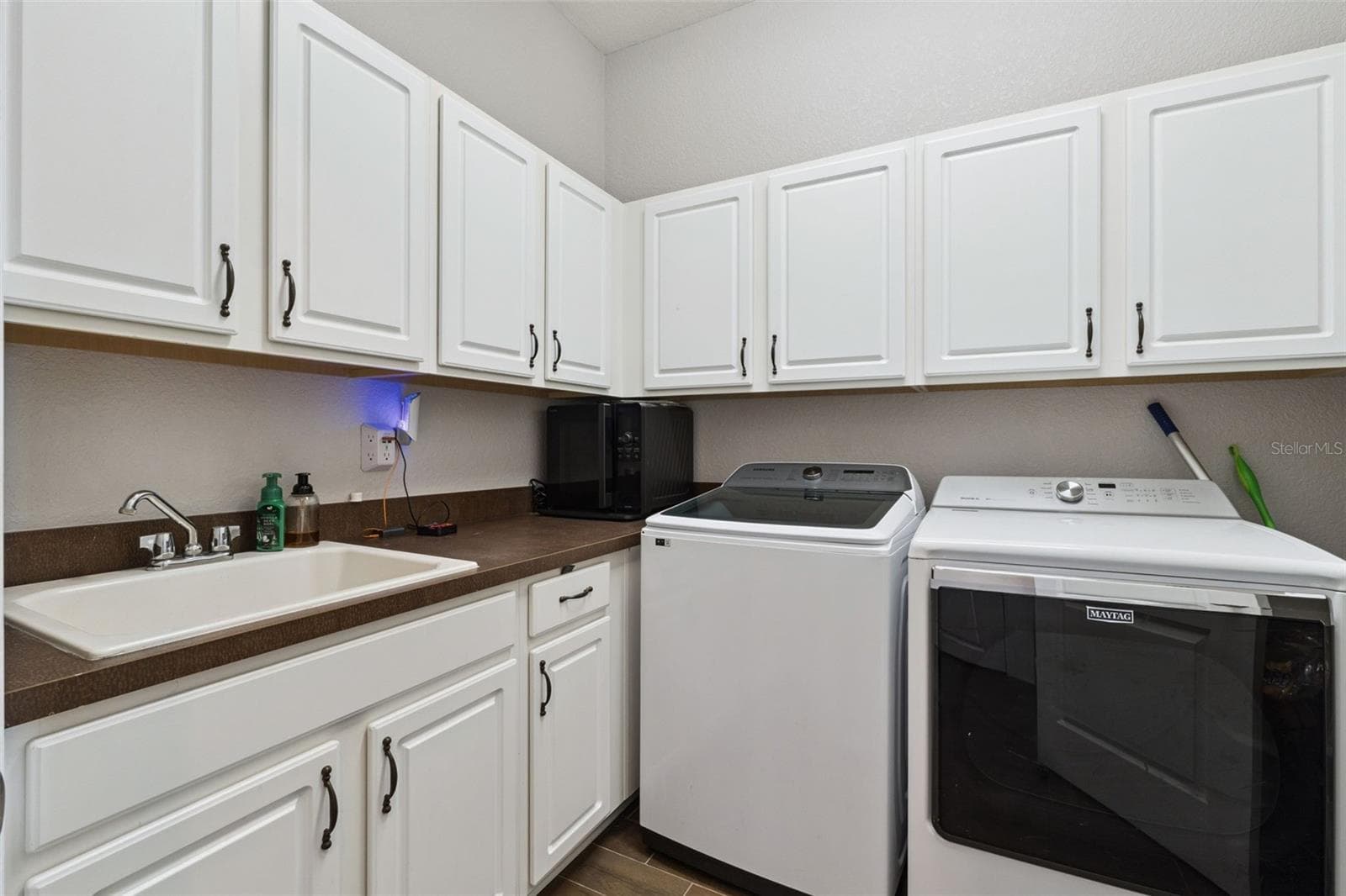 Single Family Residence at 10919 MOBBERLEY CIR, ORLANDO, photo 43 of 63