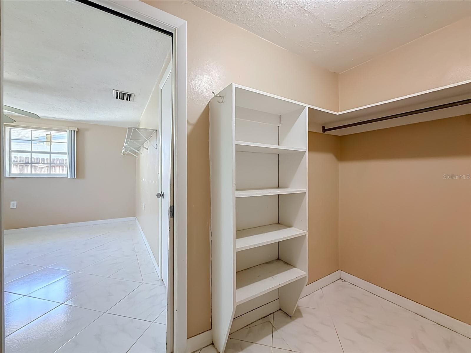 Single Family Residence at 1153 CHANCELLOR DR, HOLIDAY, photo 33 of 80