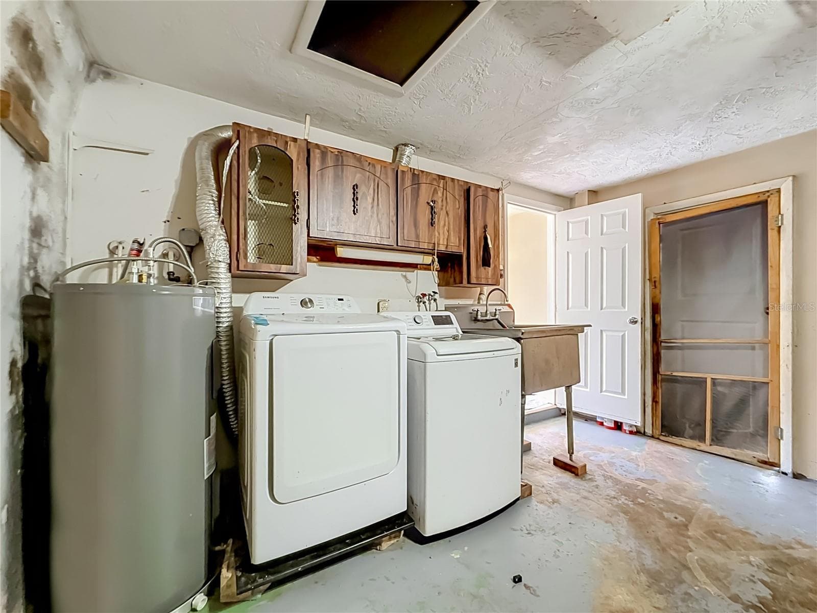 Single Family Residence at 1153 CHANCELLOR DR, HOLIDAY, photo 44 of 80