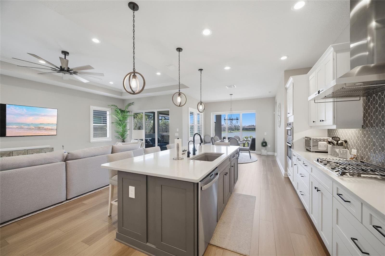 Single Family Residence at 10252 CANAVERAL CIR, SARASOTA, photo 16 of 63