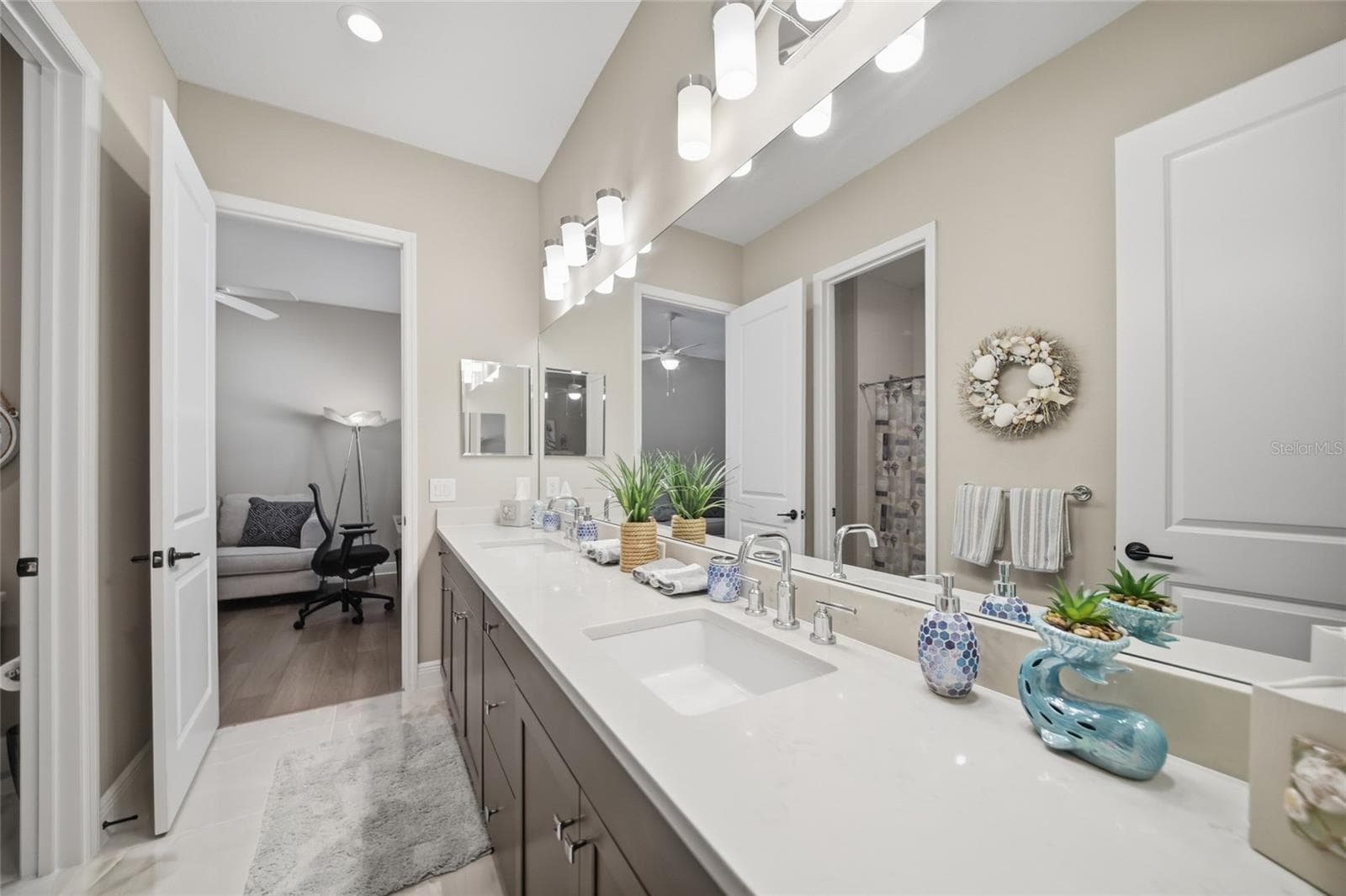 Single Family Residence at 10252 CANAVERAL CIR, SARASOTA, photo 32 of 63