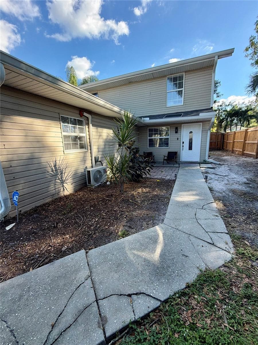 2219 12TH AVE W