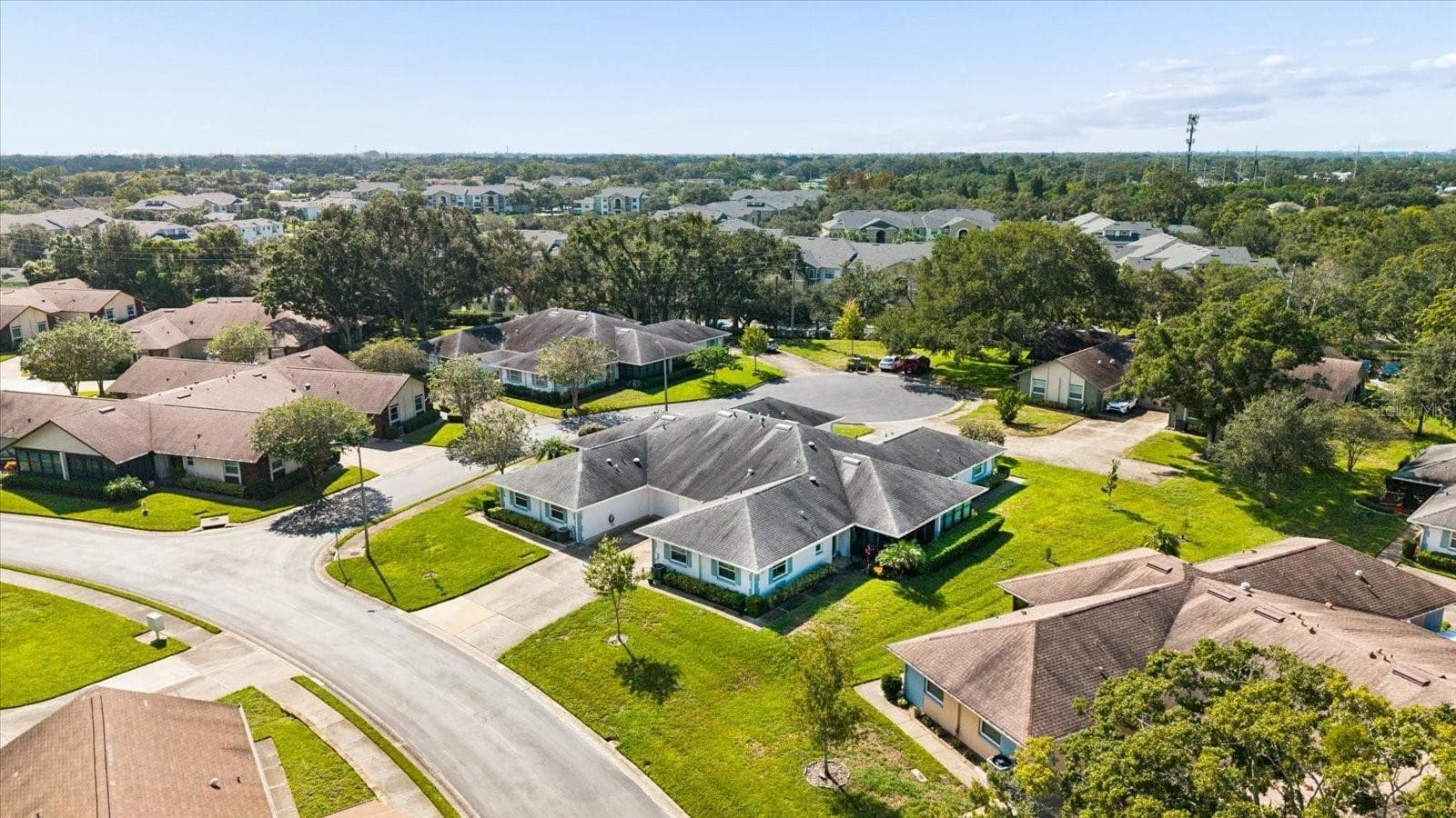 Condominium at 1307 STONEHAVEN LN, DUNEDIN, photo 37 of 54