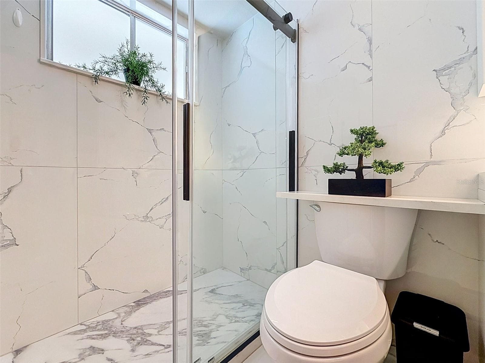 Condominium at 1520 GLEN OAKS DR E #244, SARASOTA, photo 17 of 39