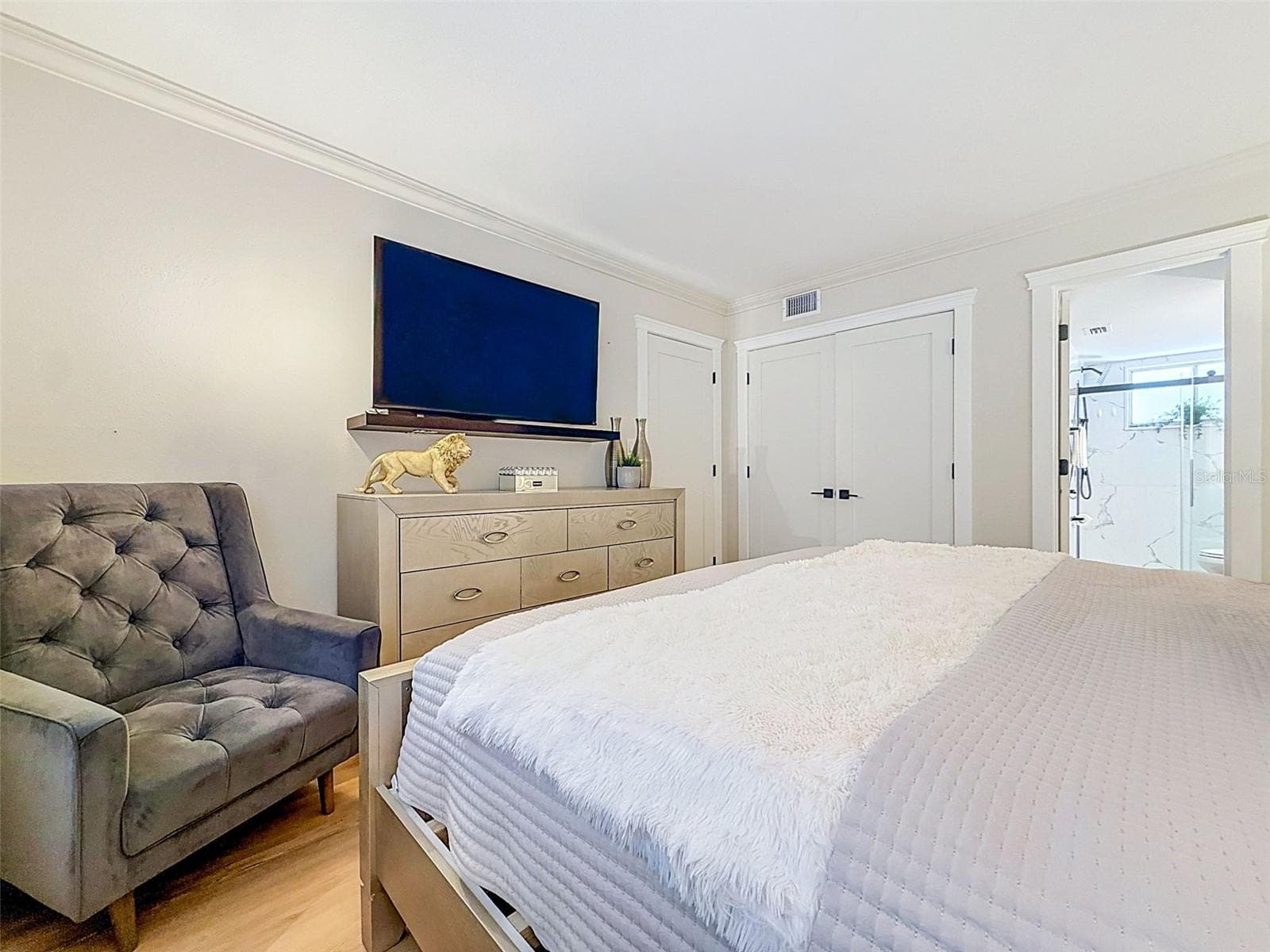 Condominium at 1520 GLEN OAKS DR E #244, SARASOTA, photo 20 of 39