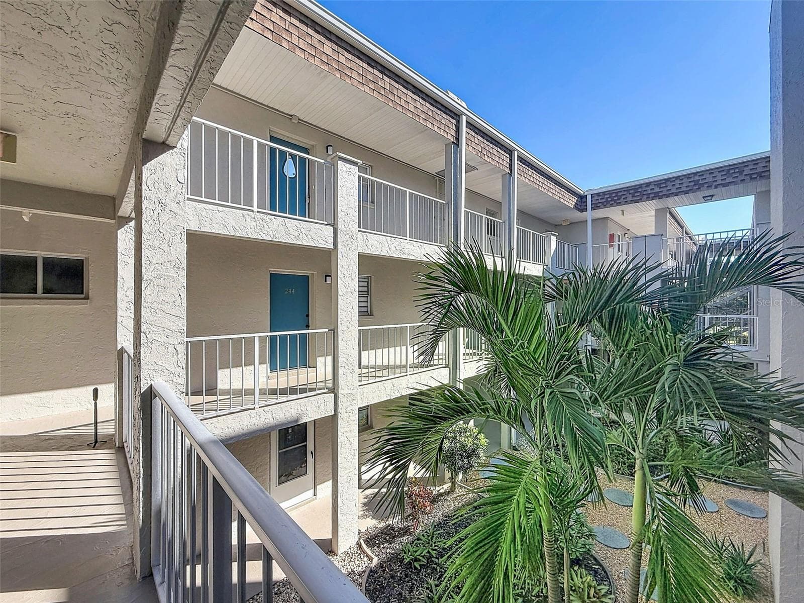 Condominium at 1520 GLEN OAKS DR E #244, SARASOTA, photo 24 of 39