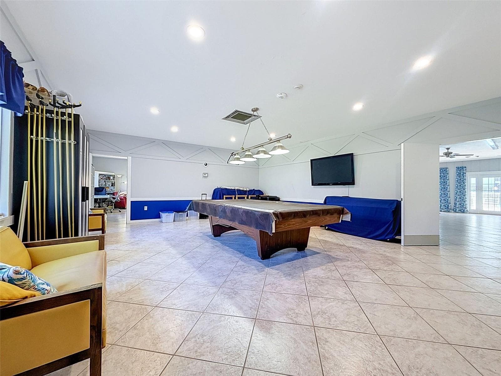 Condominium at 1520 GLEN OAKS DR E #244, SARASOTA, photo 28 of 39