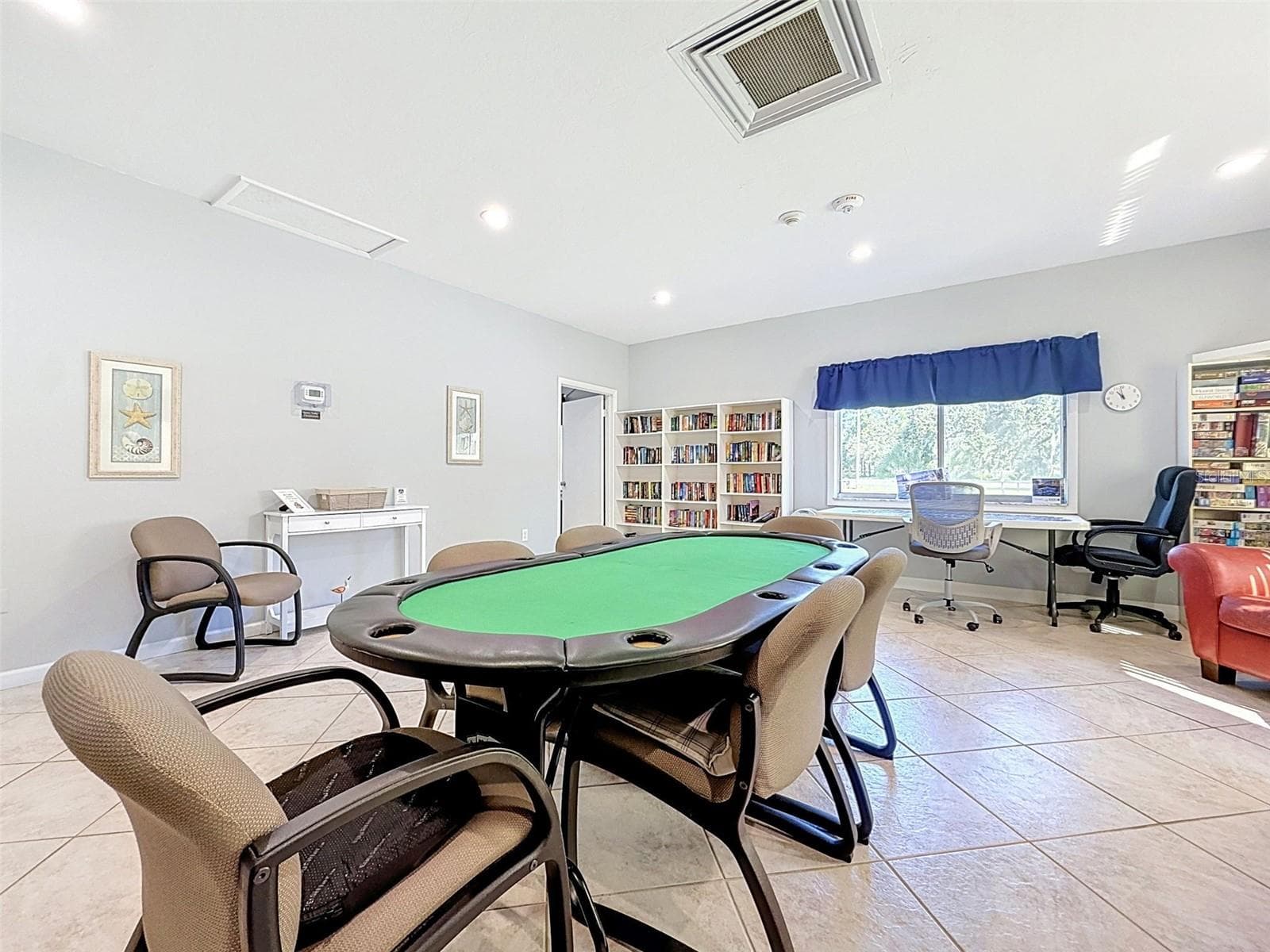 Condominium at 1520 GLEN OAKS DR E #244, SARASOTA, photo 29 of 39
