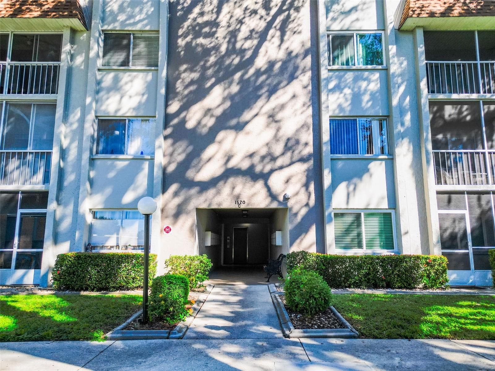 Condominium at 1520 GLEN OAKS DR E #244, SARASOTA, photo 36 of 39
