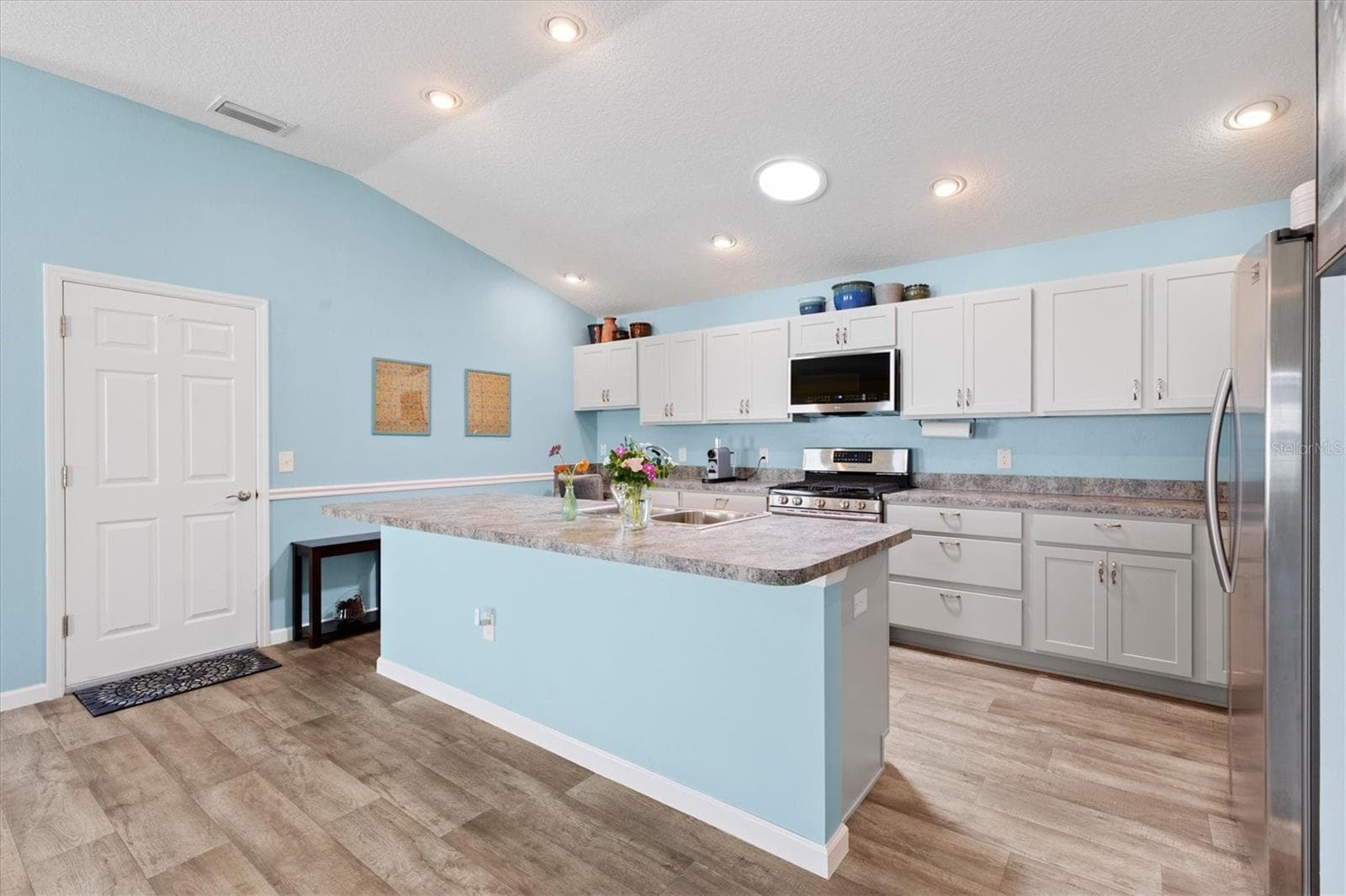 Villa at 1659 SUSAN AVE, THE VILLAGES, photo 11 of 37