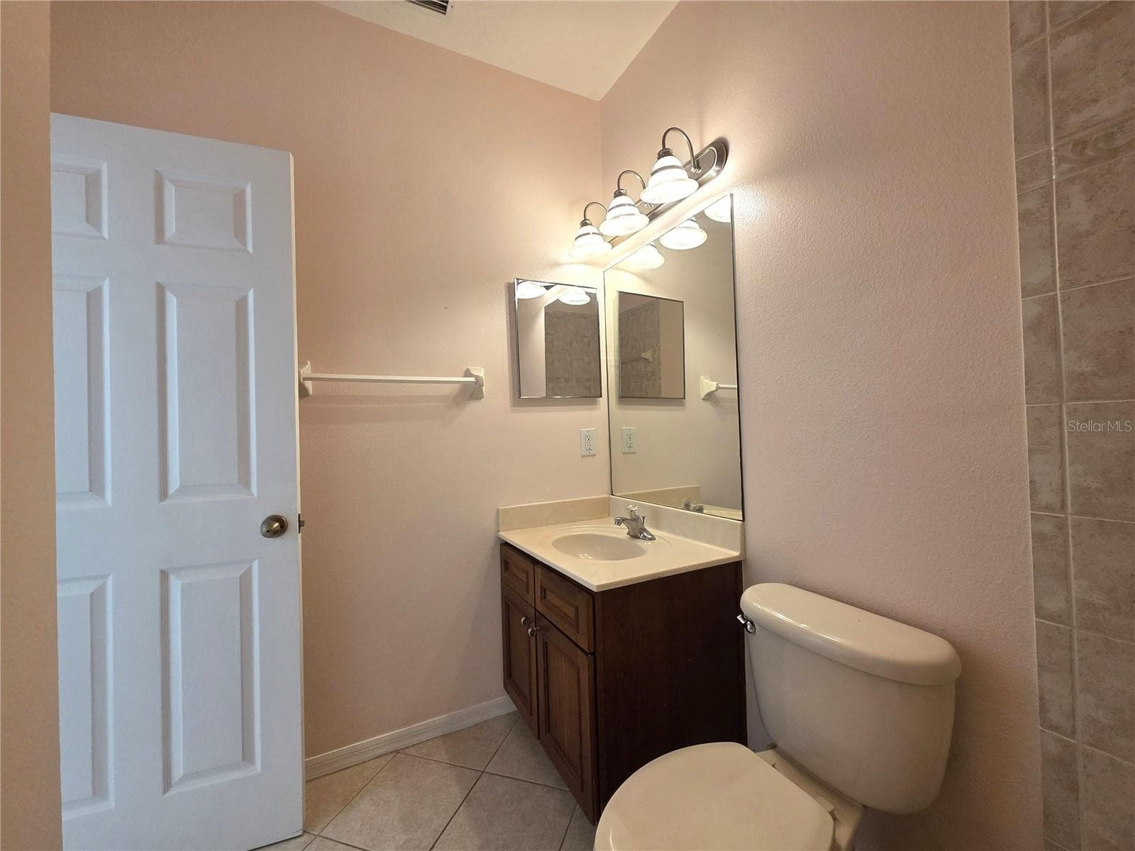 Bath 2 - 30148 GOODWICK WAY, WESLEY CHAPEL