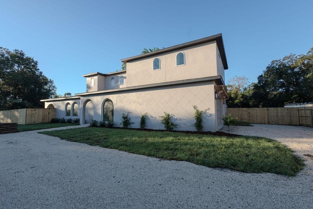 Single Family Residence at 2045 SOUTH ST, OVIEDO, photo 2 of 40
