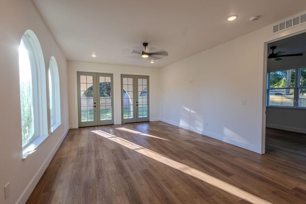 Single Family Residence at 2045 SOUTH ST, OVIEDO, photo 4 of 40
