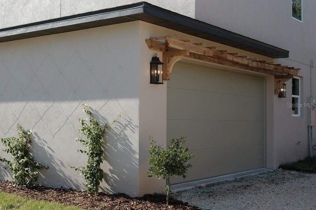 Single Family Residence at 2045 SOUTH ST, OVIEDO, photo 37 of 40