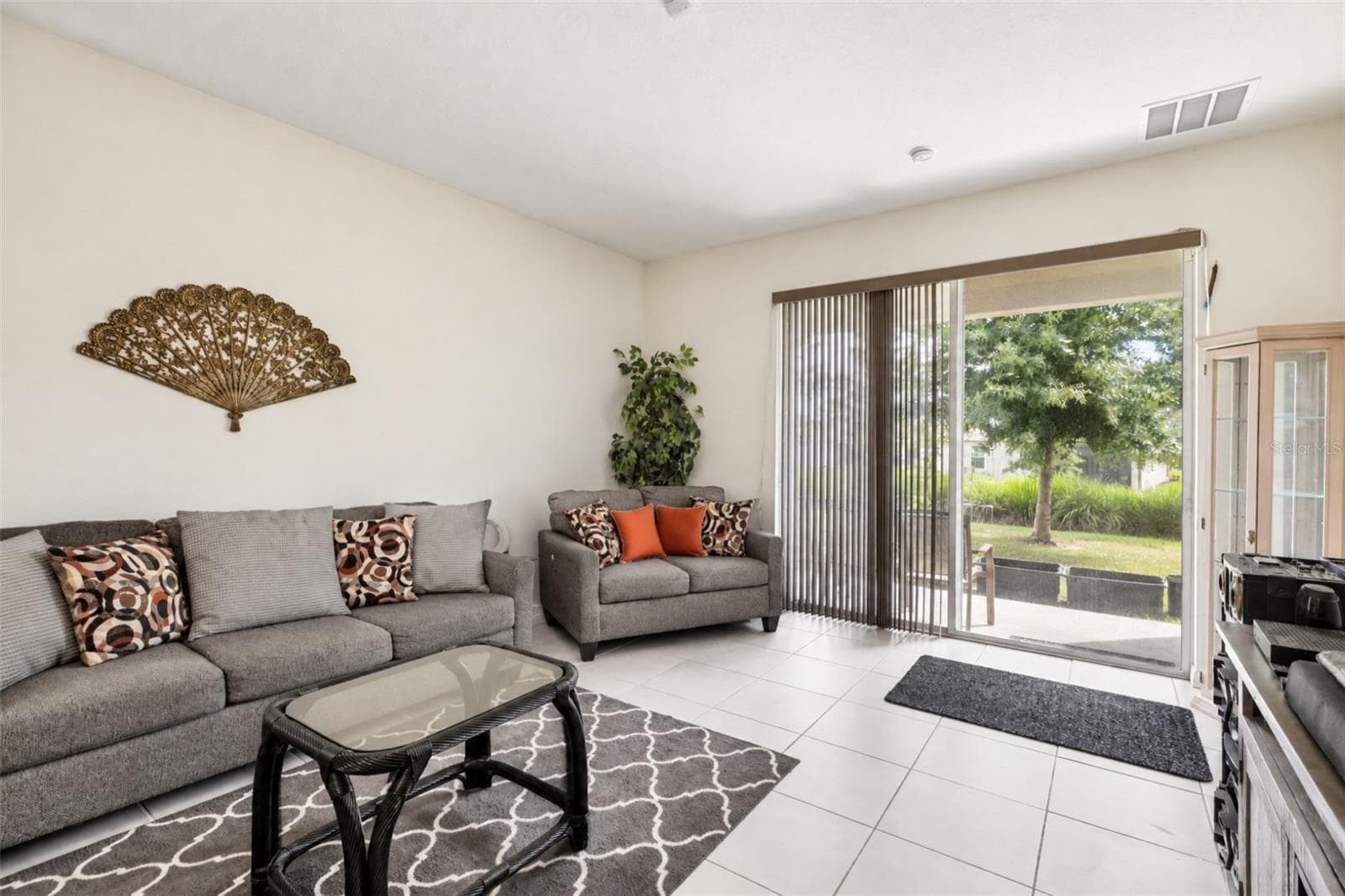 Living Room - 5255 SUNSHINE DR, WILDWOOD