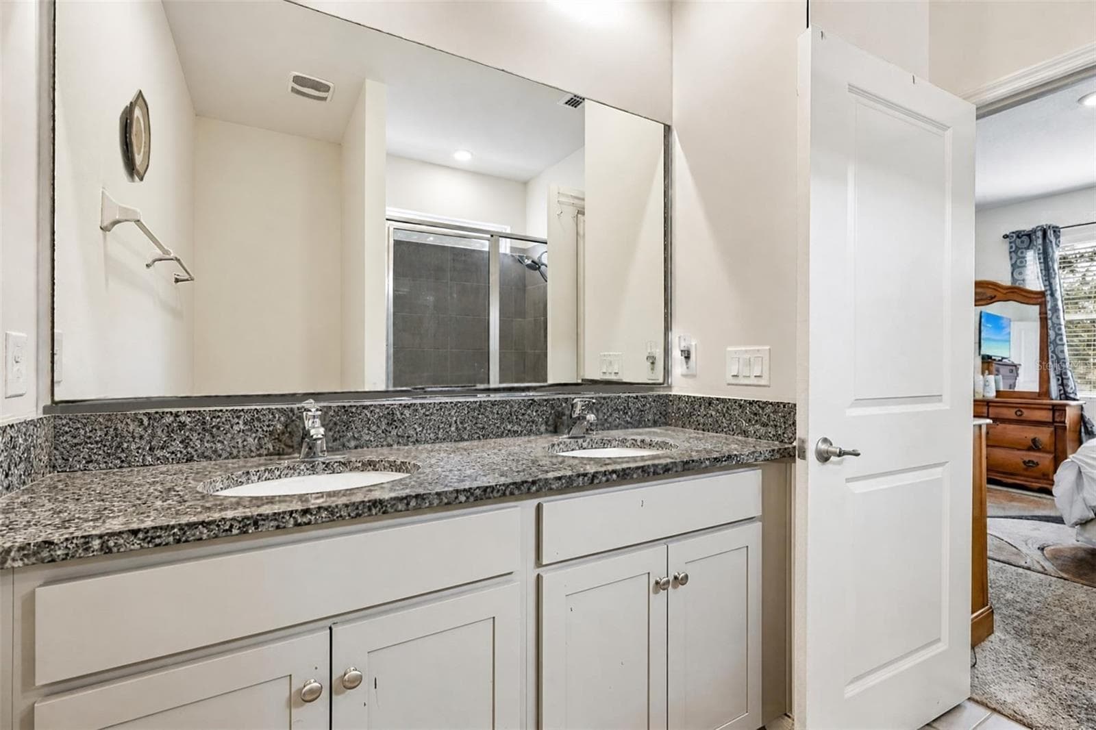 Primary Bathroom - 5255 SUNSHINE DR, WILDWOOD